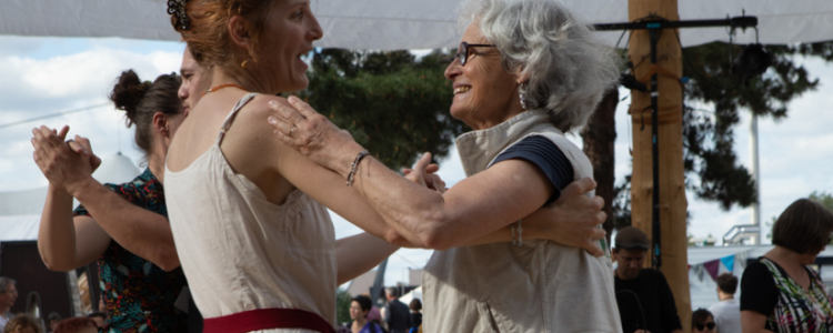 Initiation bal folk  